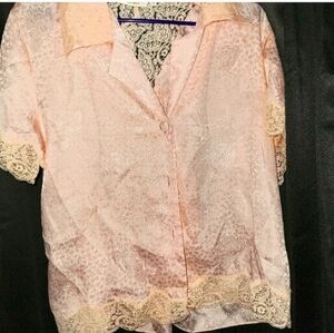 💋5/20 Victorias secret vintage sleep top small